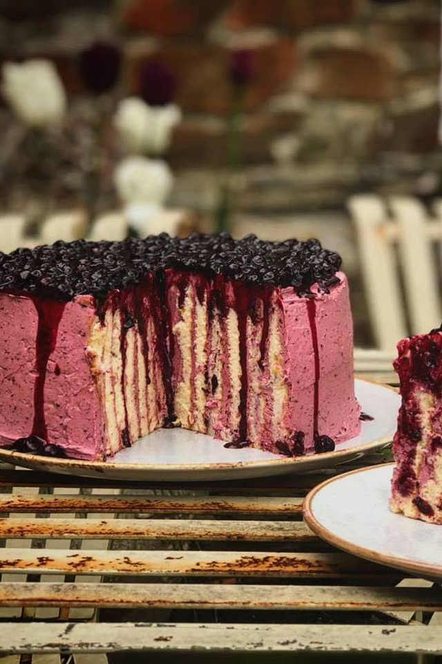 Blackberry layer cake